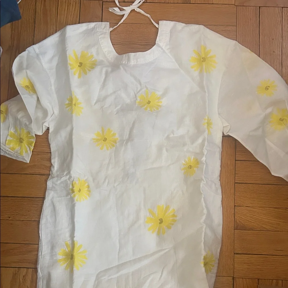Something navy White Dress with Yellow Floral Pattern sz s nwt - Picture 1 of 4